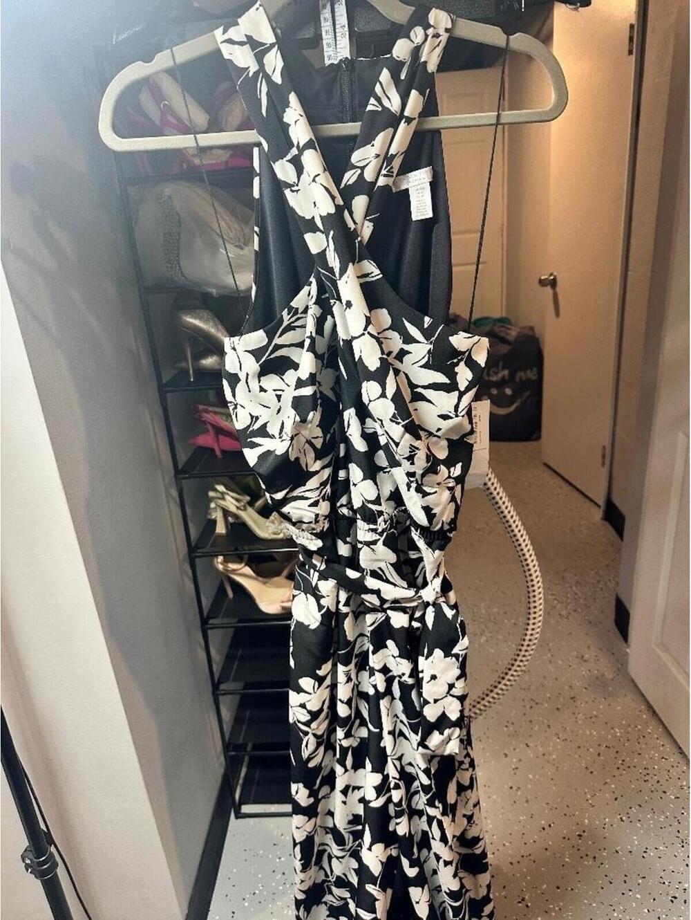 Donna Morgan / London Times Woman Black & White Floral Halter Maxi Dress SZ 16 - Picture 7 of 8